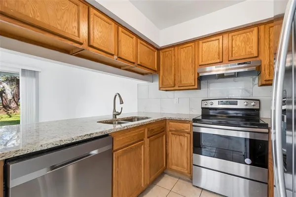 $2,200 | 5182 Sunridge Palms Drive, Unit 5182, Tampa, FL 33617