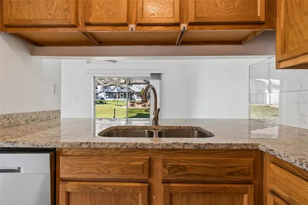 $2,200 | 5182 Sunridge Palms Drive, Unit 5182, Tampa, FL 33617