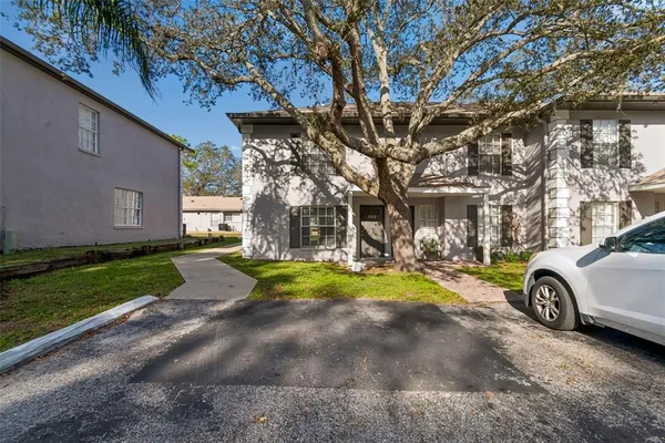 $2,200 | 5182 Sunridge Palms Drive, Unit 5182, Tampa, FL 33617