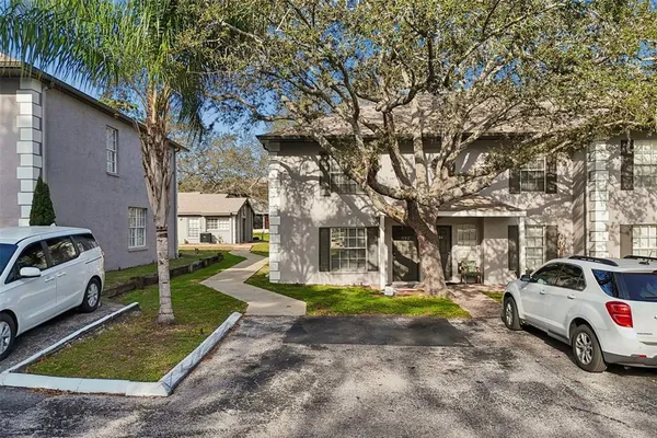 $2,200 | 5182 Sunridge Palms Drive, Unit 5182, Tampa, FL 33617