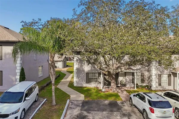 $2,200 | 5182 Sunridge Palms Drive, Unit 5182, Tampa, FL 33617