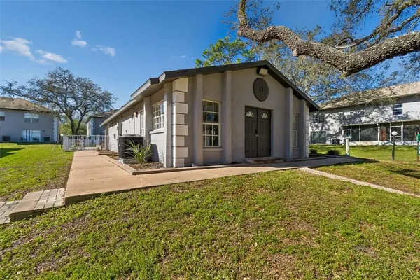 $2,200 | 5182 Sunridge Palms Drive, Unit 5182, Tampa, FL 33617