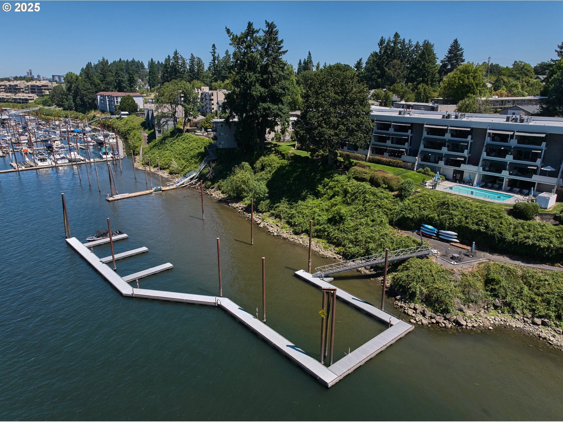 790 Southeast Webber Street, Unit 401 Portland, OR 97202 - Photo 38 of 43 an aerial view of a house with a yard