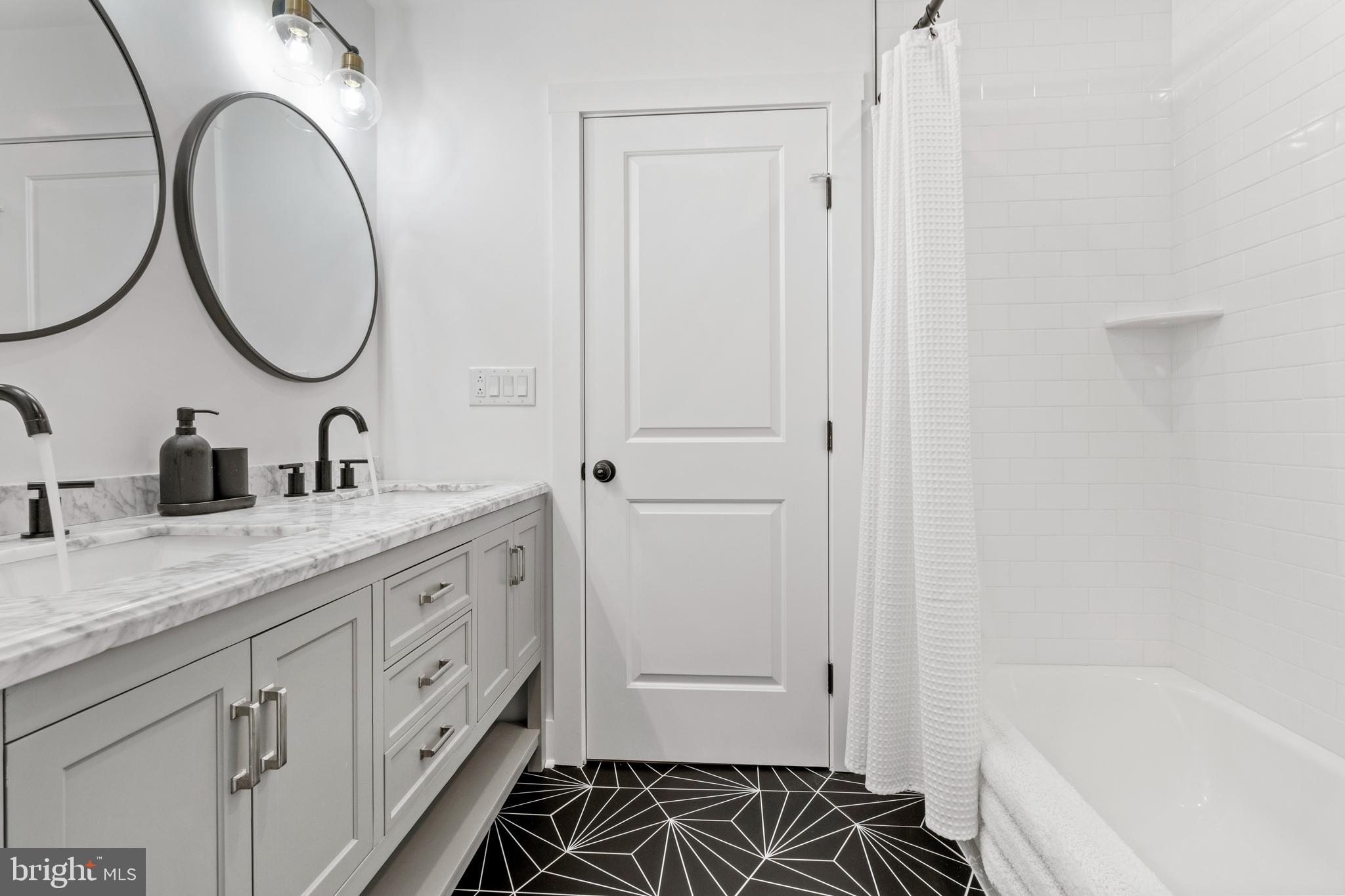 917 Reed Street Philadelphia, PA 19147 - Photo 23 of 36 Gallery Image 23