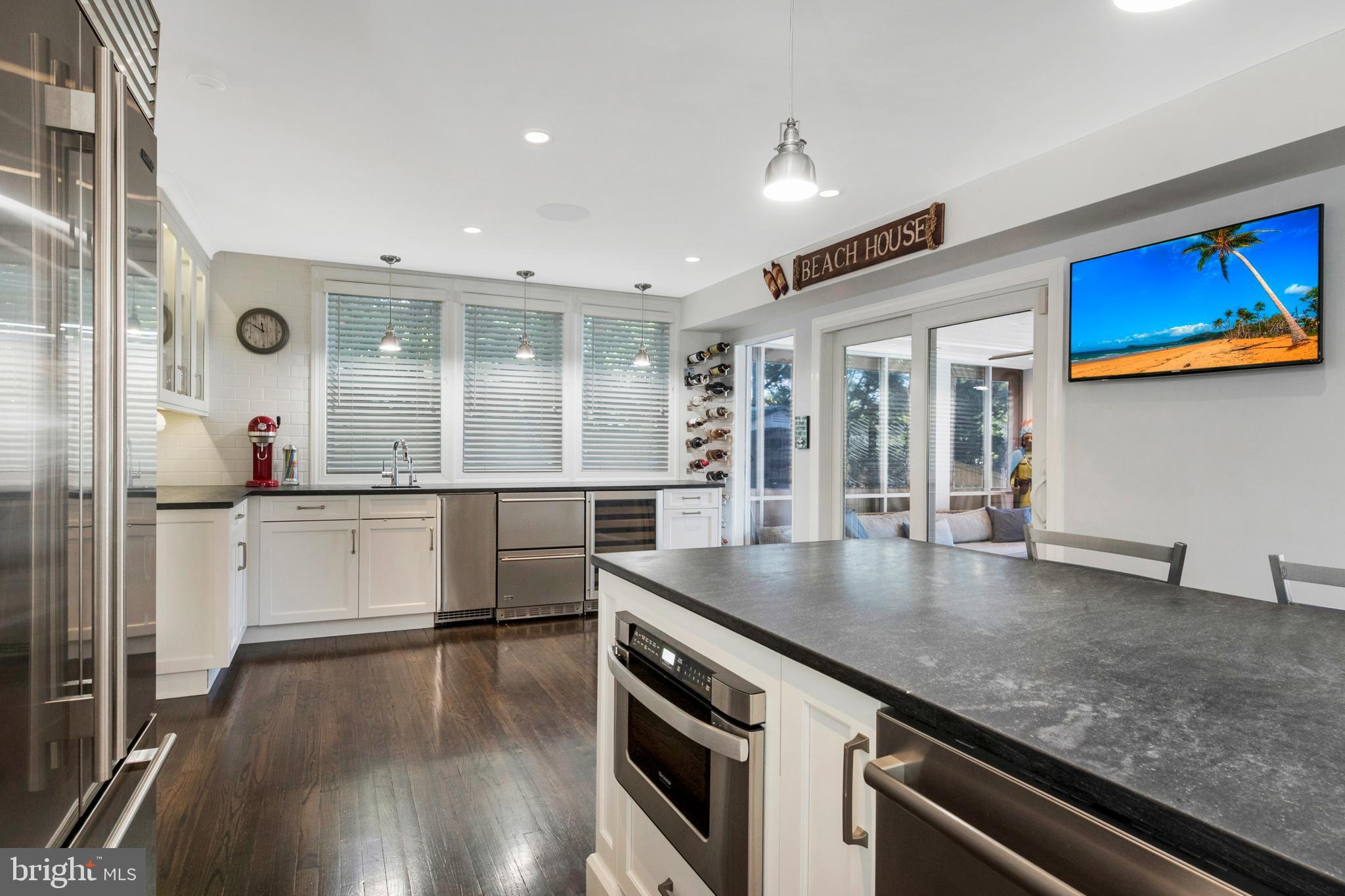 252 Riverside Road Edgewater, MD 21037 - Photo 11 of 90 Kitchen