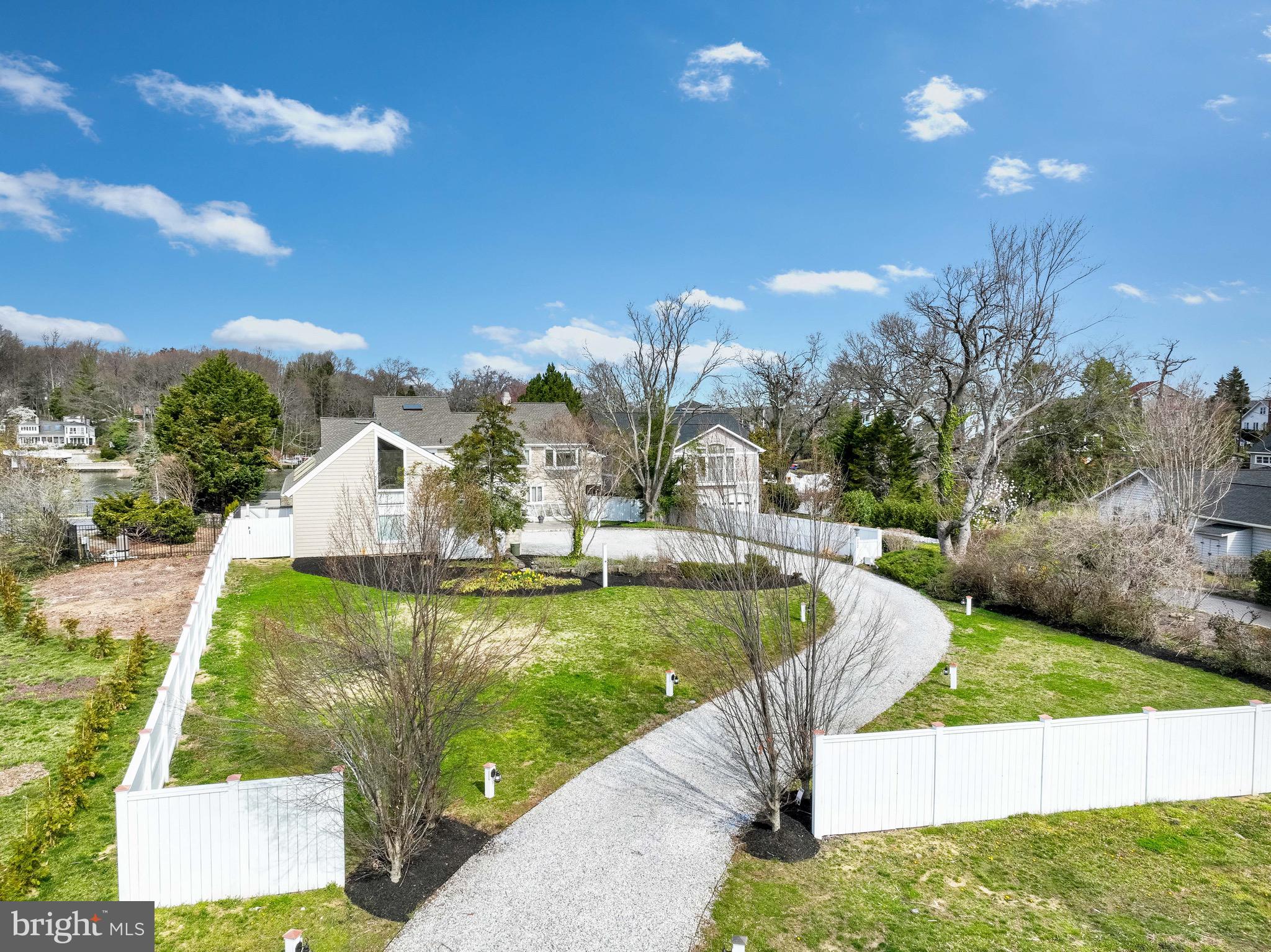 252 Riverside Road Edgewater, MD 21037 - Photo 2 of 90 Winding driveway
