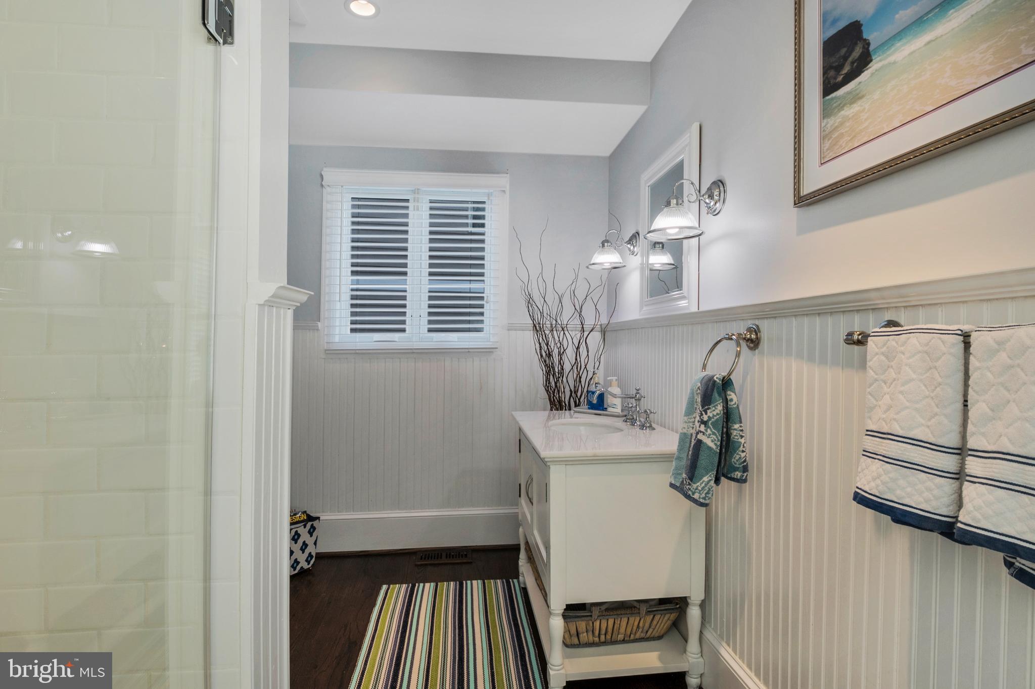 252 Riverside Road Edgewater, MD 21037 - Photo 26 of 90 Main level full bath