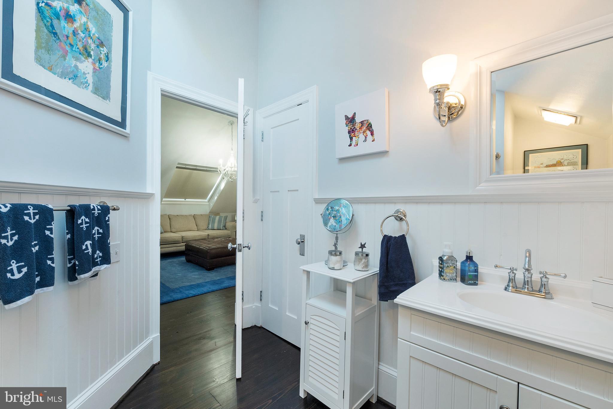 252 Riverside Road Edgewater, MD 21037 - Photo 59 of 90 In-law suite above the garage bathroom