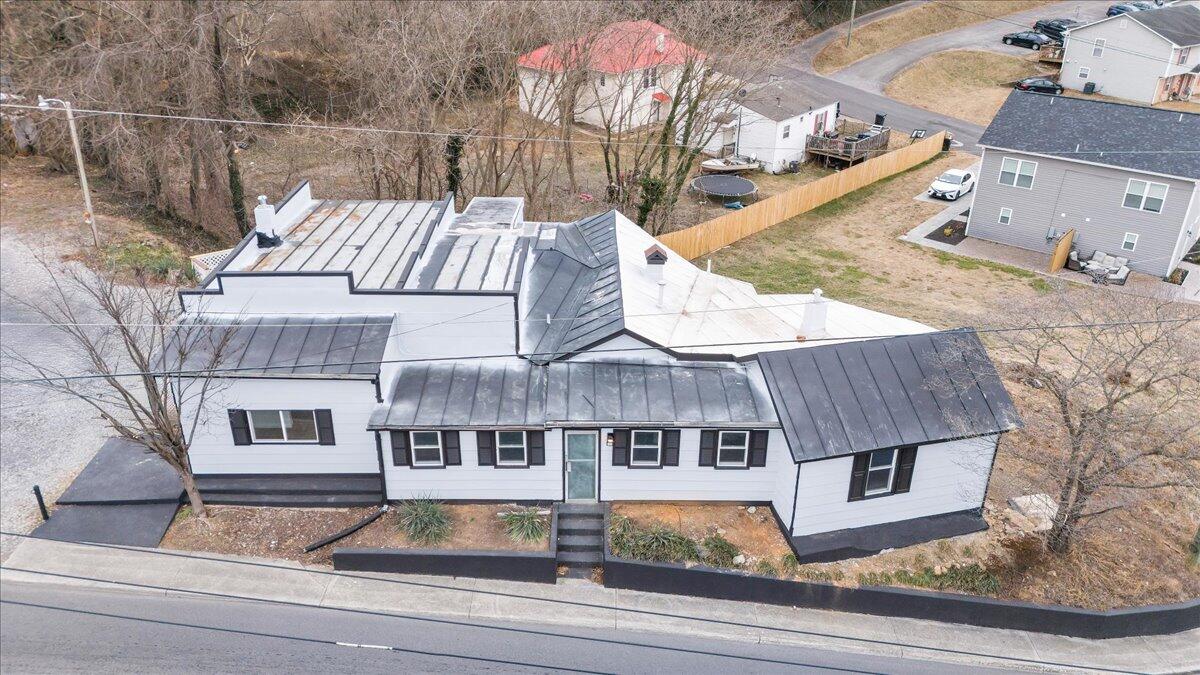 801 Bedford Road Vinton, VA 24179 - Photo 22 of 23 21-DJI_20260124121300_0001_D