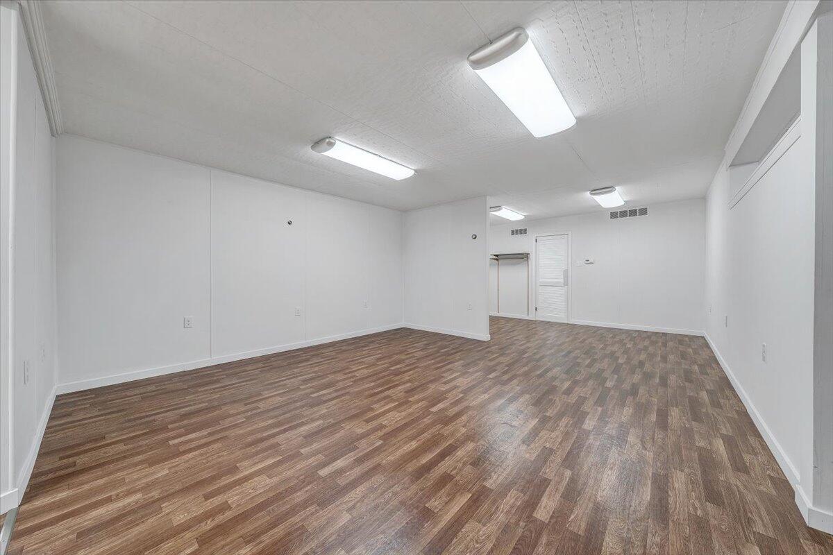 801 Bedford Road Vinton, VA 24179 - Photo 5 of 23 05-MIB08355