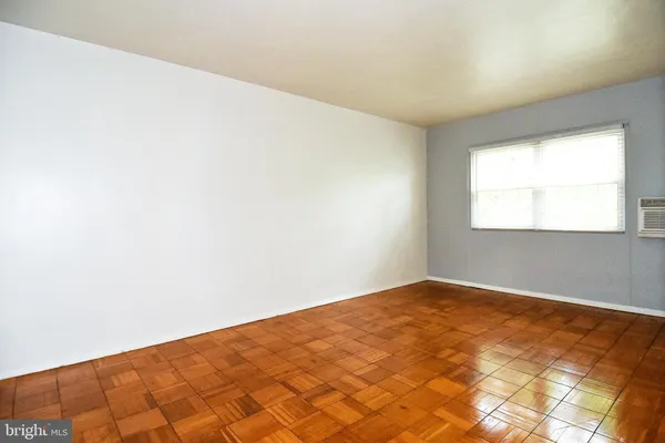 $2,400 | 3132 Martha Custis Drive, Alexandria, VA 22302