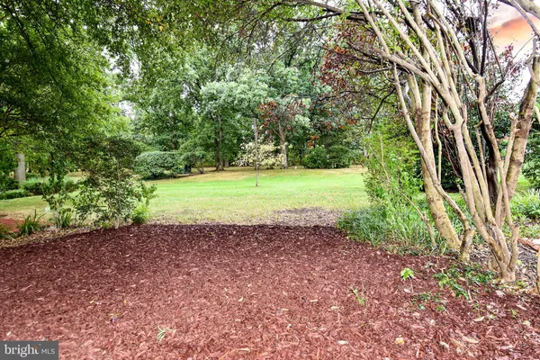 $2,400 | 3132 Martha Custis Drive, Alexandria, VA 22302