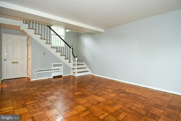 $2,400 | 3132 Martha Custis Drive, Alexandria, VA 22302
