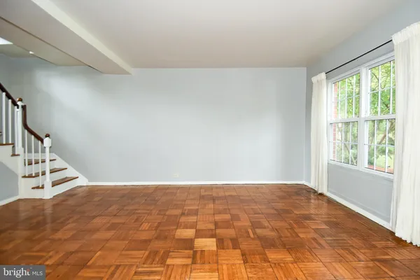 $2,400 | 3132 Martha Custis Drive, Alexandria, VA 22302