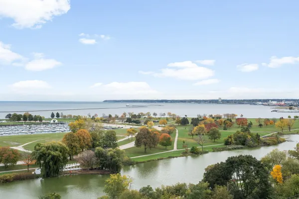 $225,000 | 1610 North Prospect Avenue, Unit 903, Milwaukee, WI 53202