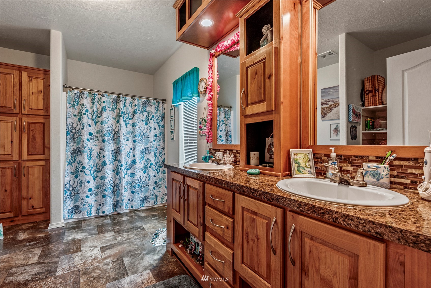 945 Middle Fork Road Onalaska, WA 98570 - Photo 17 of 33 Gallery Image 17