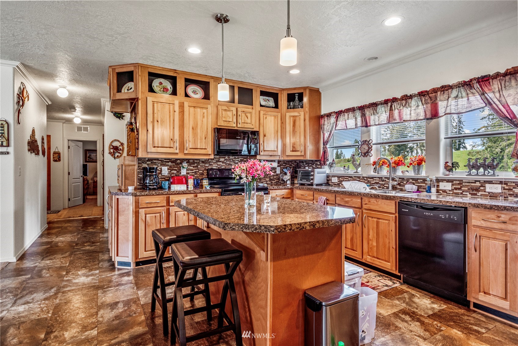 945 Middle Fork Road Onalaska, WA 98570 - Photo 5 of 33 Gallery Image 5