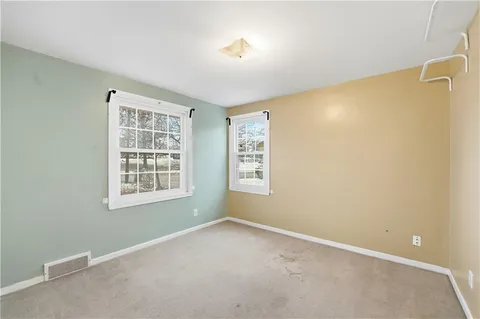 $275,000 | 4100 West 75th Street, Prairie Village, KS 66208