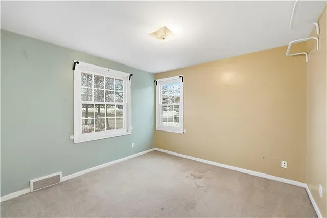 $275,000 | 4100 West 75th Street, Prairie Village, KS 66208