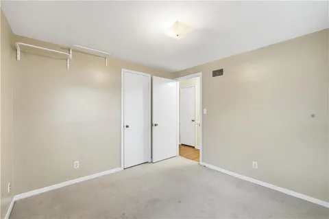 $275,000 | 4100 West 75th Street, Prairie Village, KS 66208