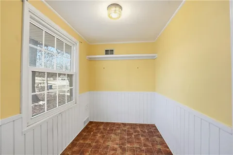 $275,000 | 4100 West 75th Street, Prairie Village, KS 66208