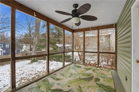 $275,000 | 4100 West 75th Street, Prairie Village, KS 66208