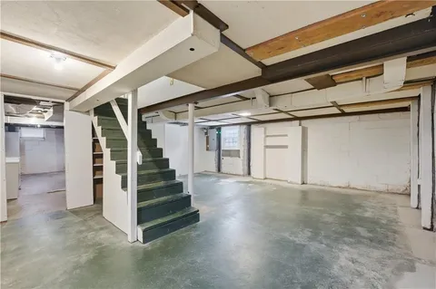 $275,000 | 4100 West 75th Street, Prairie Village, KS 66208