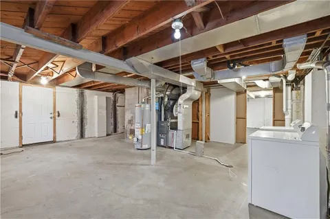 $275,000 | 4100 West 75th Street, Prairie Village, KS 66208