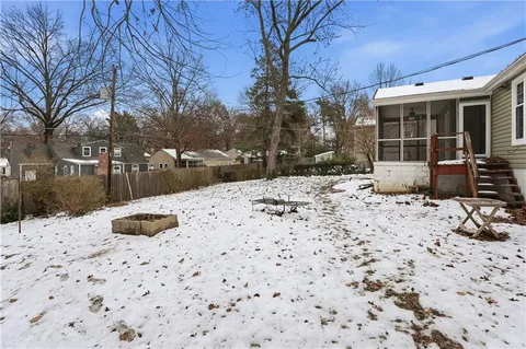 $275,000 | 4100 West 75th Street, Prairie Village, KS 66208