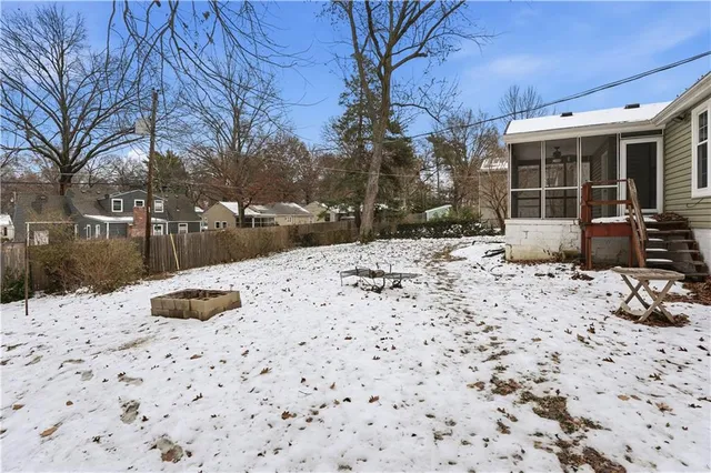 $275,000 | 4100 West 75th Street, Prairie Village, KS 66208