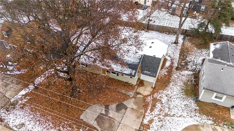 $275,000 | 4100 West 75th Street, Prairie Village, KS 66208