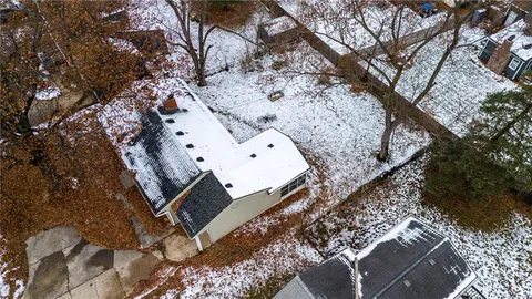 $275,000 | 4100 West 75th Street, Prairie Village, KS 66208