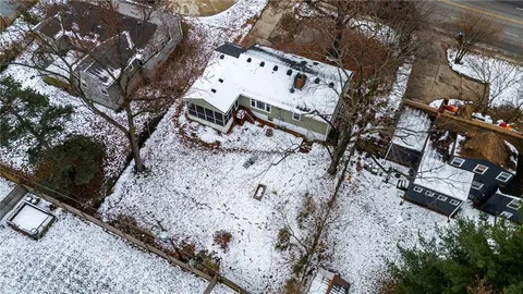 $275,000 | 4100 West 75th Street, Prairie Village, KS 66208