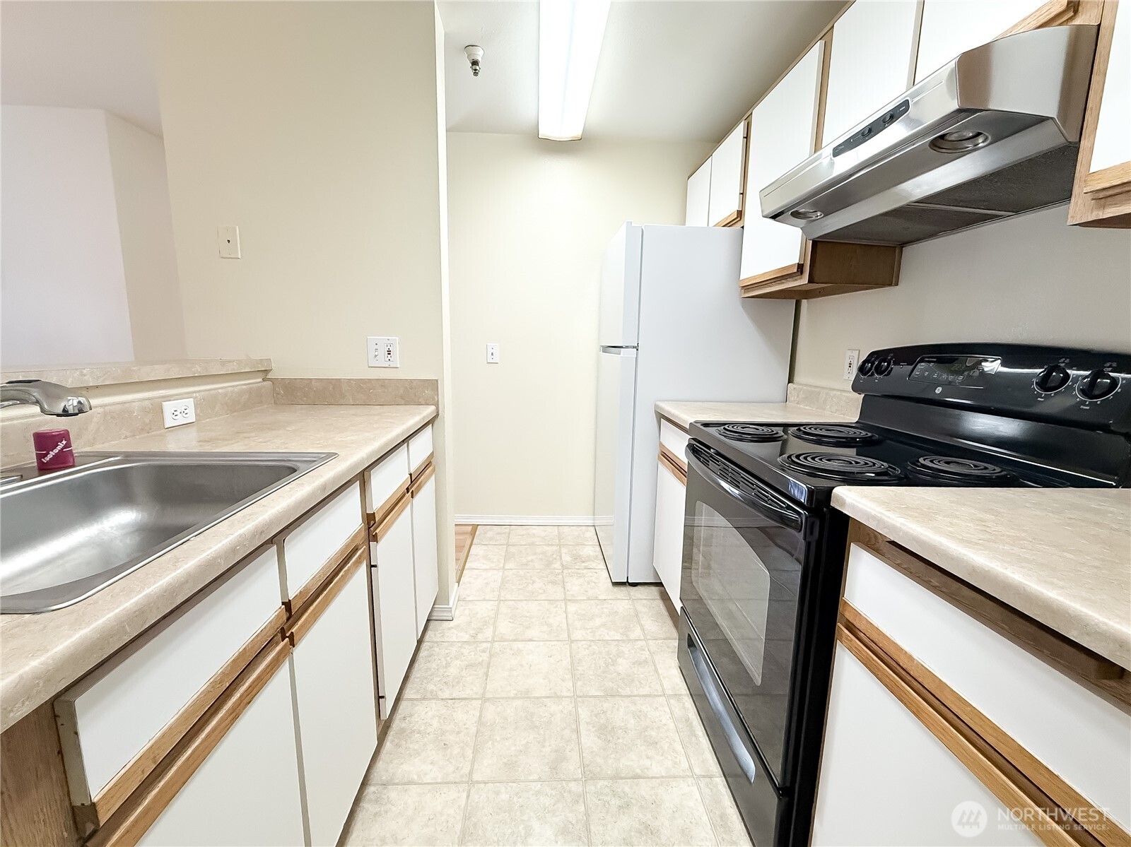 7453 Newcastle Golf Club Road, Unit K201 Newcastle, WA 98059 - Photo 11 of 27