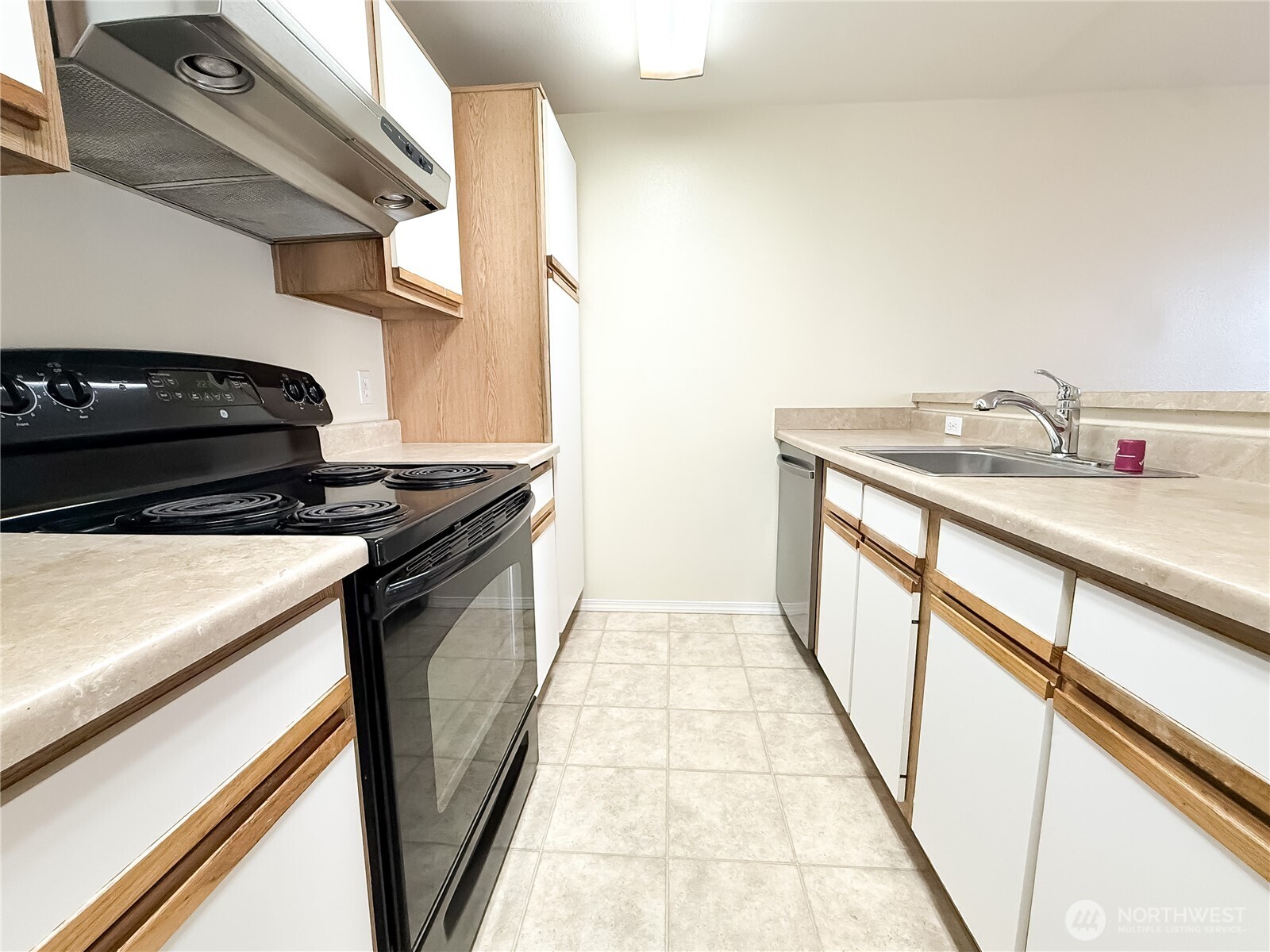 7453 Newcastle Golf Club Road, Unit K201 Newcastle, WA 98059 - Photo 10 of 27