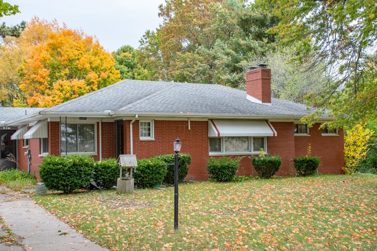 18475 Kern Road South Bend, IN 46614 - Photo 1 of 7 Gallery Image 1