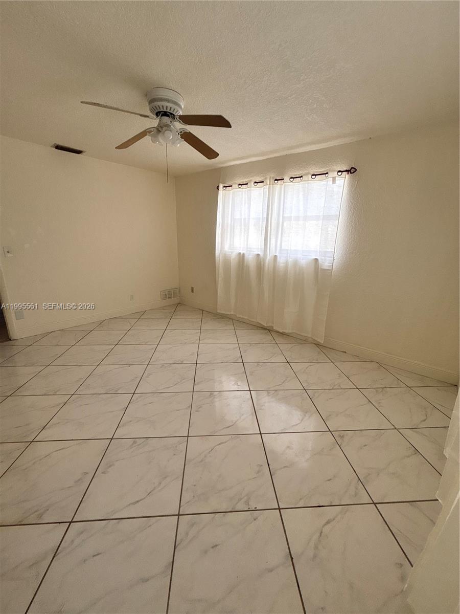 839 South Highland Drive, Unit RIGHT Hollywood, FL 33021 - Photo 7 of 28 Photo 7