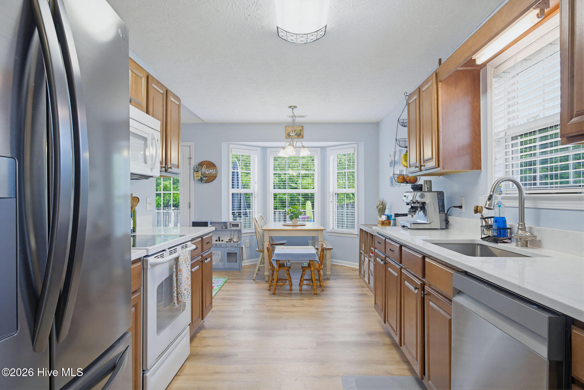 208 Red Carnation Drive Holly Ridge, NC 28445 - Photo 11 of 28 Kitchen