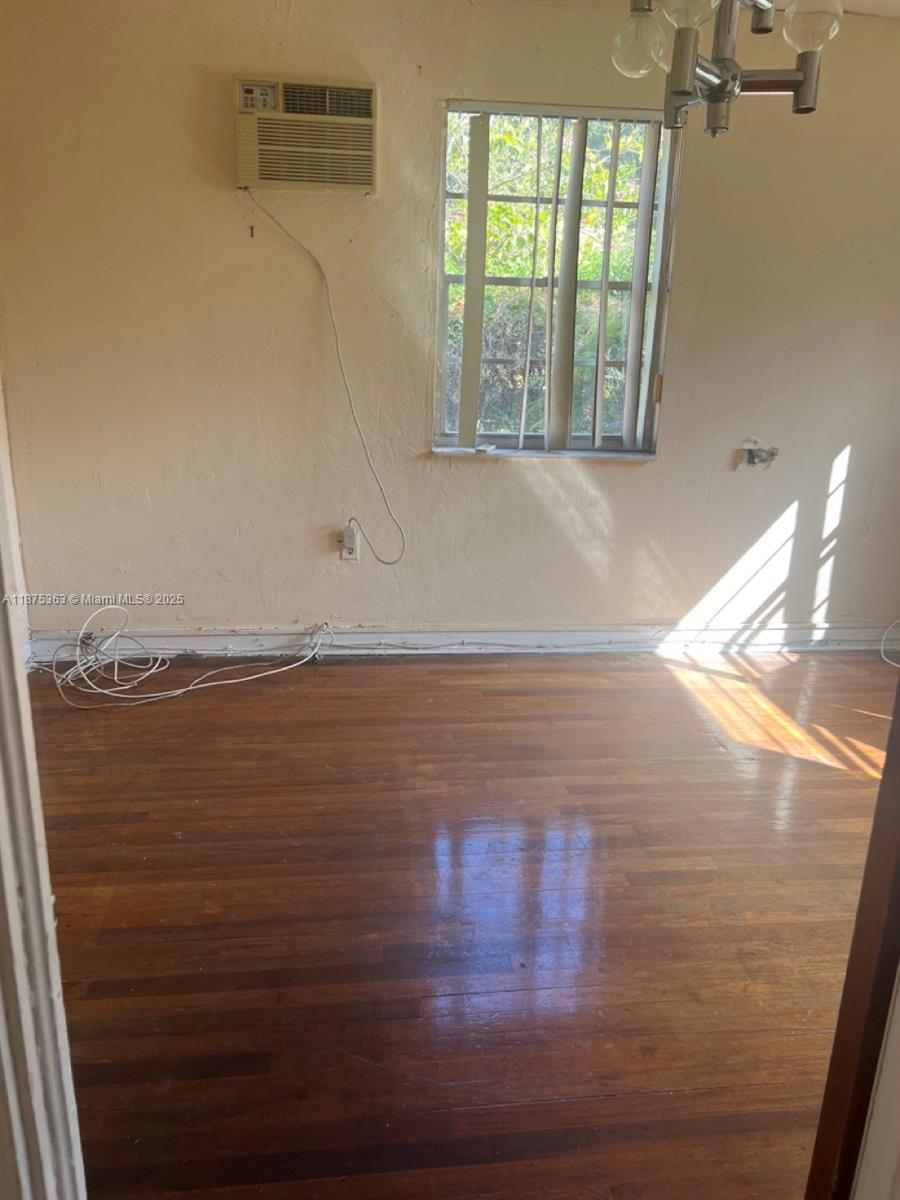 470 Northeast 130th Street North Miami, FL 33161 - Photo 16 of 21