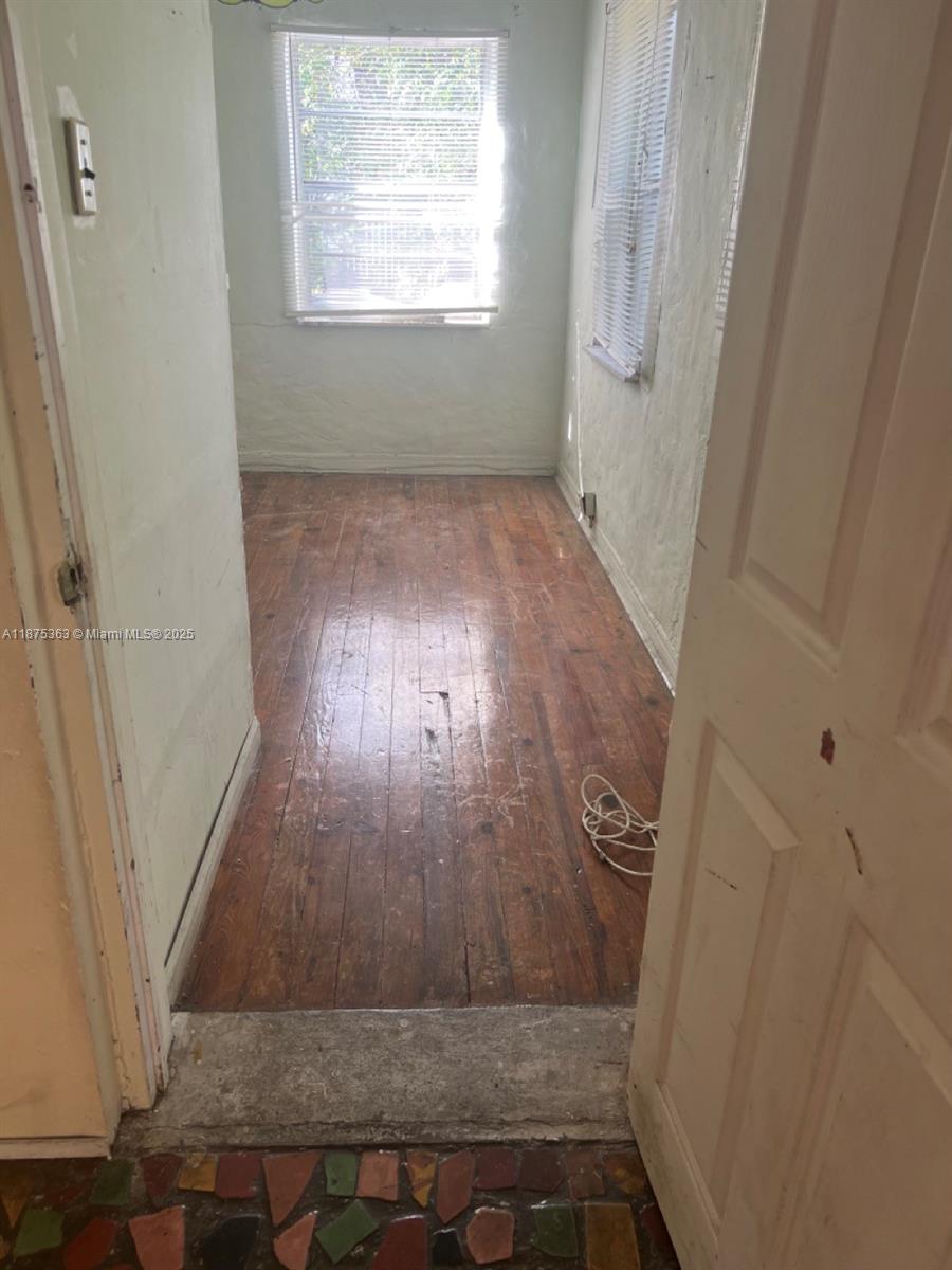 470 Northeast 130th Street North Miami, FL 33161 - Photo 6 of 21