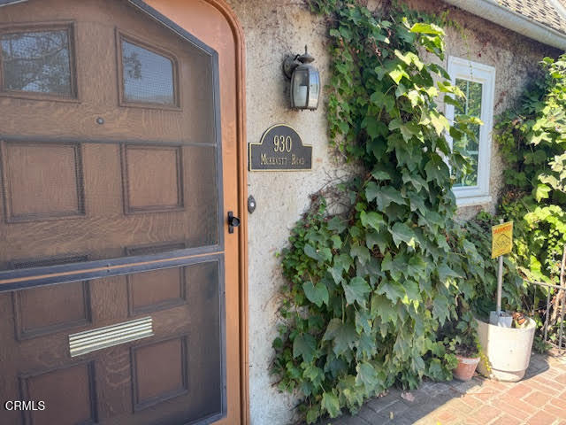 930 McKevett Road Santa Paula, CA 93060 - Photo 2 of 15 a view of entryway with paintings on the wall