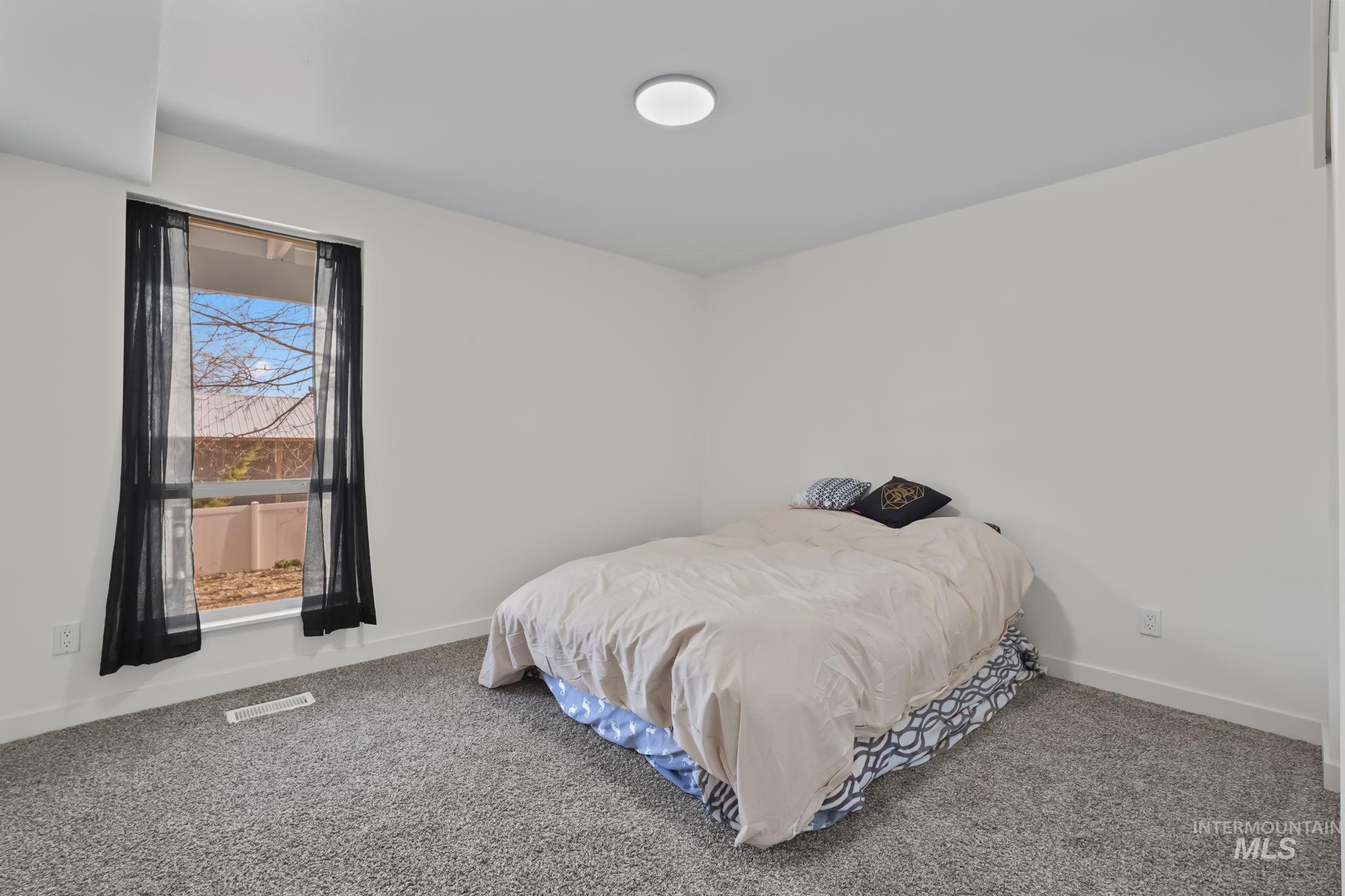 22168 Rio Vista Drive Caldwell, ID 83607 - Photo 15 of 34