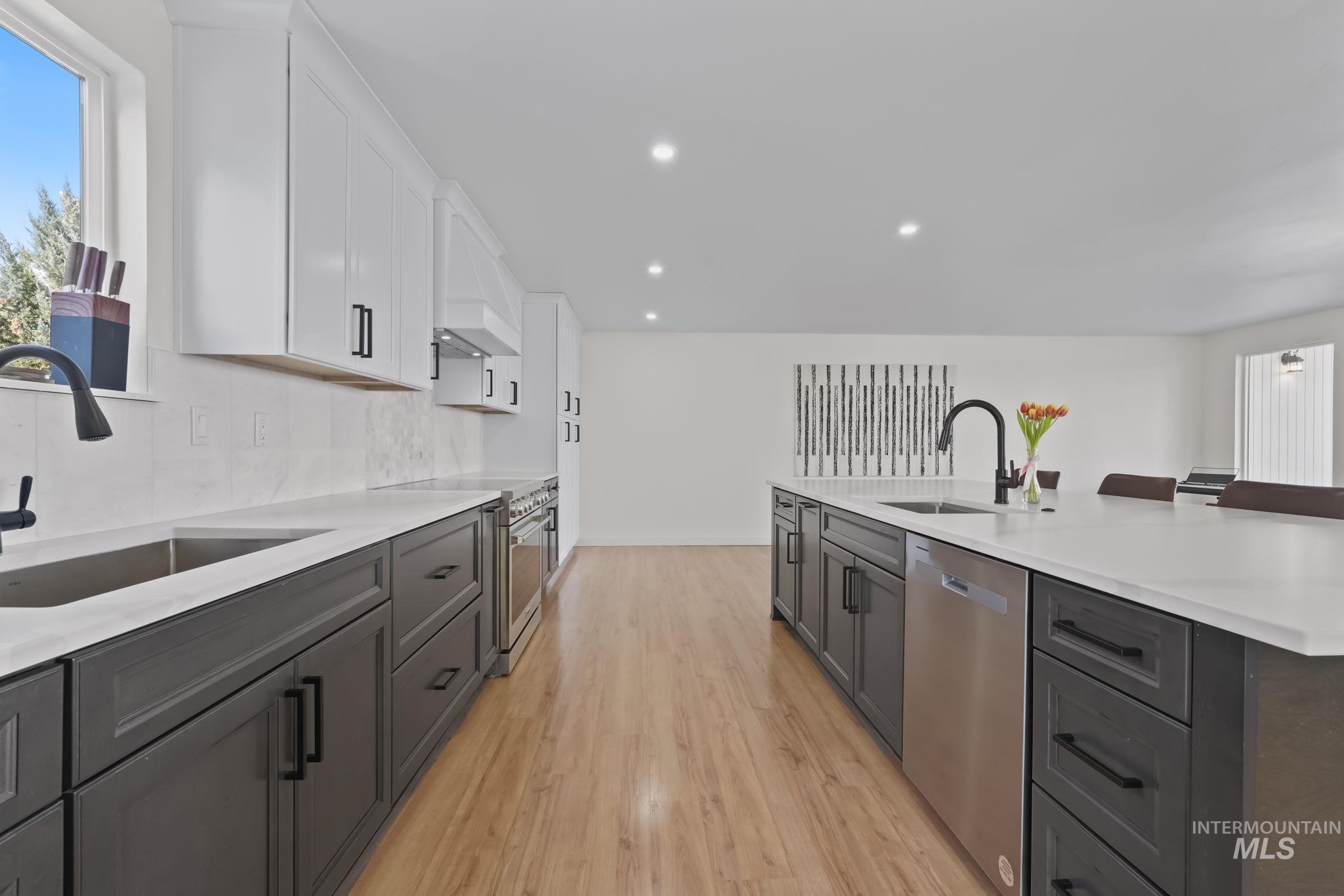 22168 Rio Vista Drive Caldwell, ID 83607 - Photo 7 of 34