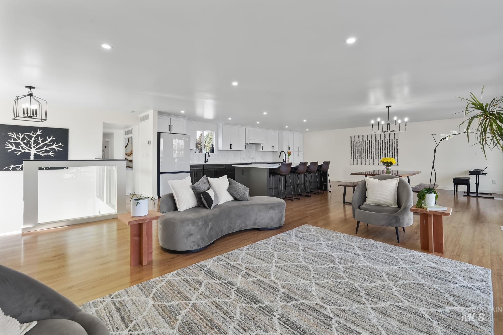 22168 Rio Vista Drive Caldwell, ID 83607 - Photo 10 of 34