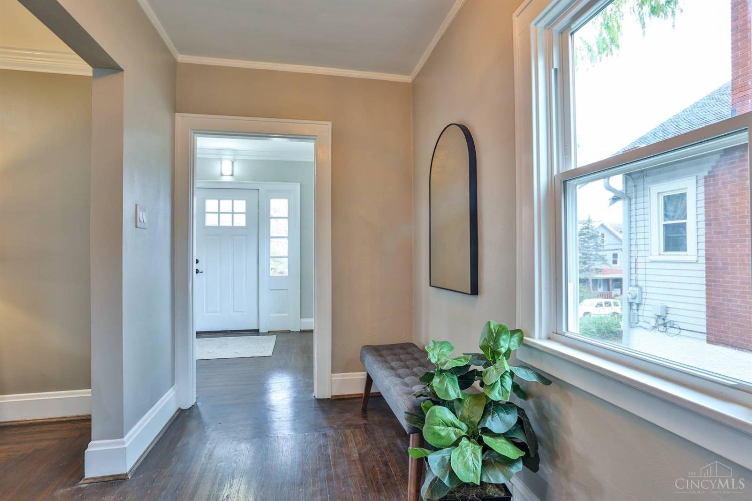 4100 Watterson Street Cincinnati, OH 45227 - Photo 5 of 47