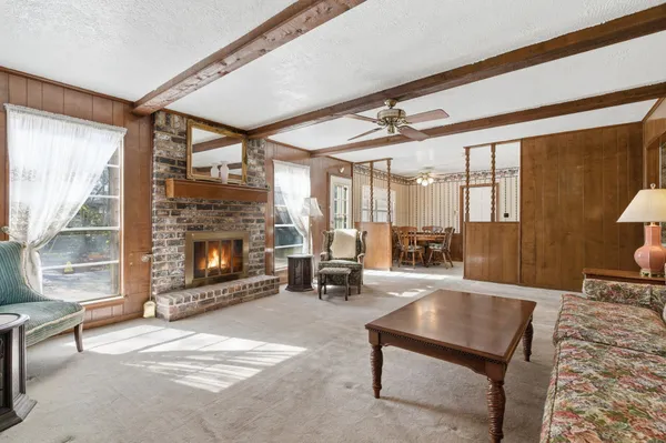 $499,000 | 211 Shenandoah Drive, Shenandoah, TX 77381