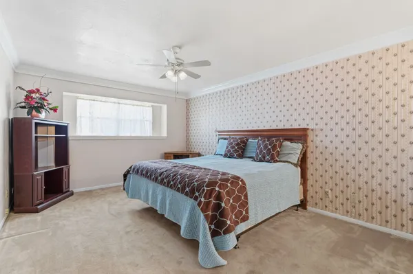 $499,000 | 211 Shenandoah Drive, Shenandoah, TX 77381