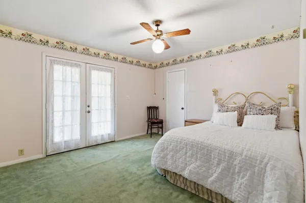 $499,000 | 211 Shenandoah Drive, Shenandoah, TX 77381