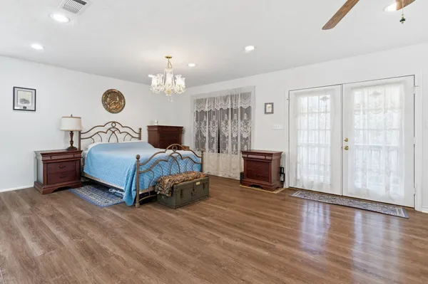 $499,000 | 211 Shenandoah Drive, Shenandoah, TX 77381