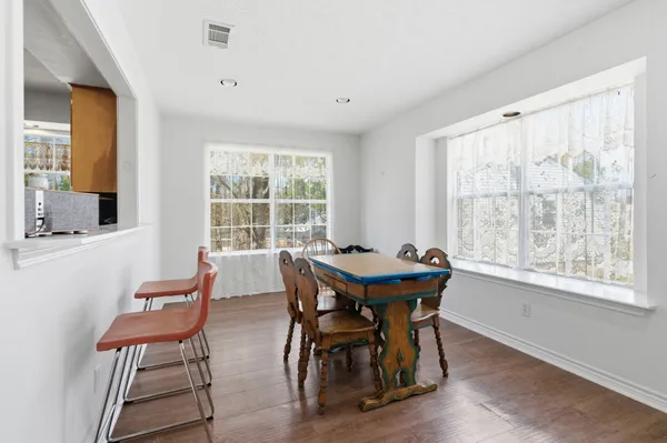 $499,000 | 211 Shenandoah Drive, Shenandoah, TX 77381